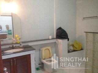 For RENT : House Phromphong / 3 Bedroom / 2 Bathrooms / 201 sqm / 45000 THB [4867718]