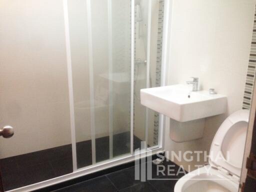 For RENT : House Phromphong / 3 Bedroom / 2 Bathrooms / 201 sqm / 45000 THB [4867718]