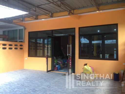 For RENT : House Phromphong / 3 Bedroom / 2 Bathrooms / 201 sqm / 45000 THB [4867718]