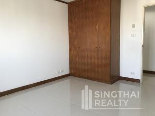 For RENT : Top View Tower / 3 Bedroom / 2 Bathrooms / 151 sqm / 45000 THB [4970402]