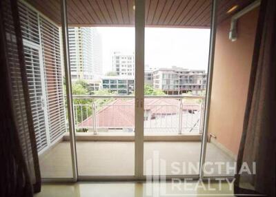 For RENT : The Rise Sukhumvit 39 / 1 Bedroom / 1 Bathrooms / 101 sqm / 45000 THB [5009132]