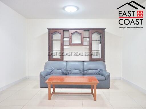 Town House Soi Yumme House for rent in Pattaya City, Pattaya. RH8188