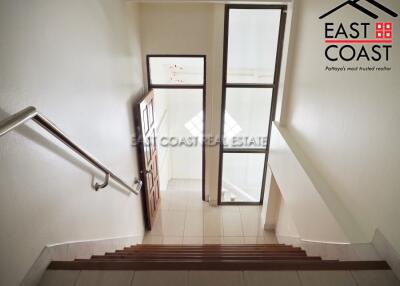 Town House Soi Yumme House for rent in Pattaya City, Pattaya. RH8188