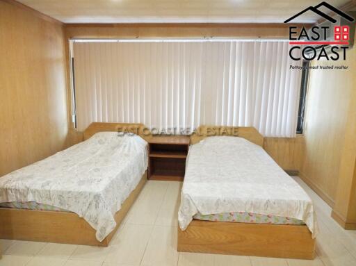 Town House Soi Yumme House for rent in Pattaya City, Pattaya. RH8188