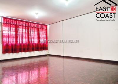 Town House Soi Yumme House for sale and for rent in Pattaya City, Pattaya. SRH8192