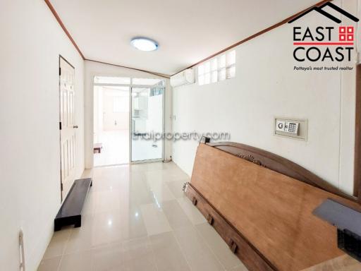 Pobchock Garden Hill House House for sale in South Jomtien, Pattaya. SH14173