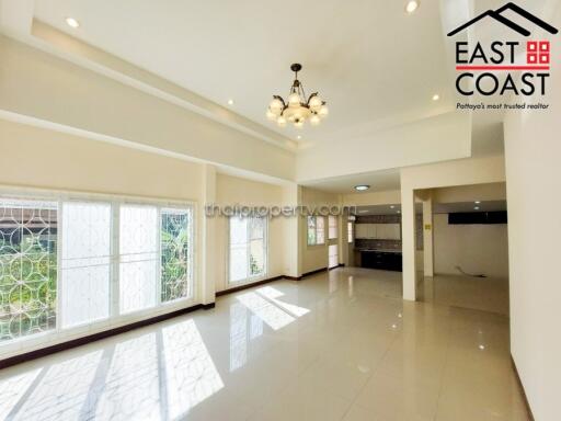 Pobchock Garden Hill House House for sale in South Jomtien, Pattaya. SH14173