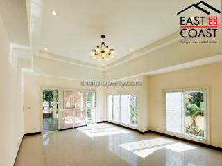 Pobchock Garden Hill House House for sale in South Jomtien, Pattaya. SH14173