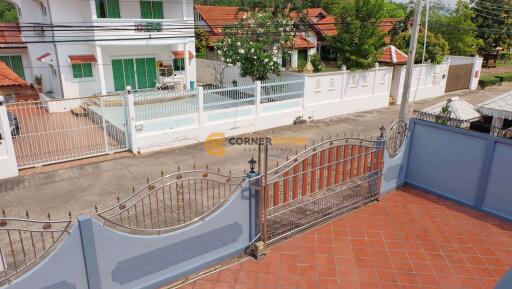 4 bedroom House in Royal View Village East Pattaya