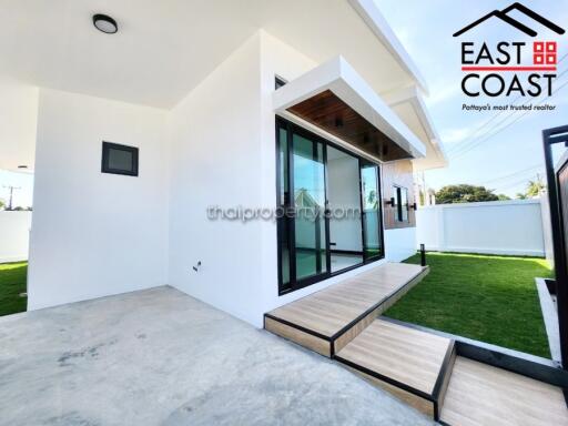 Jenjit Villa House for sale in East Pattaya, Pattaya. SH14244