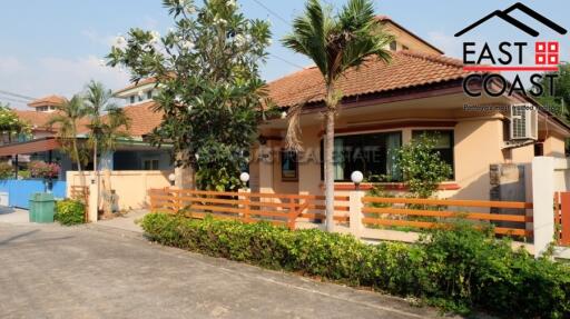 Boss Village House for sale and for rent in East Pattaya, Pattaya. SRH10981