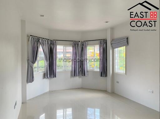 Rattanakorn Village 17 House for sale in East Pattaya, Pattaya. SH14256