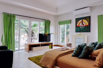 4 bedroom House in Island View Residence Na Jomtien