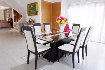 4 bedroom House in Island View Residence Na Jomtien