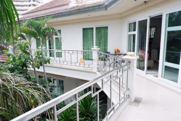 4 bedroom House in Island View Residence Na Jomtien