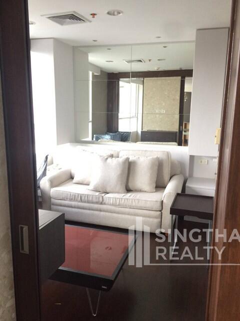 For RENT : Urbana Langsuan / 2 Bedroom / 2 Bathrooms / 91 sqm / 45000 THB [6201006]