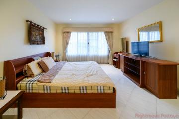 6 Bed Condo For Sale In Naklua - Wongamat Residence