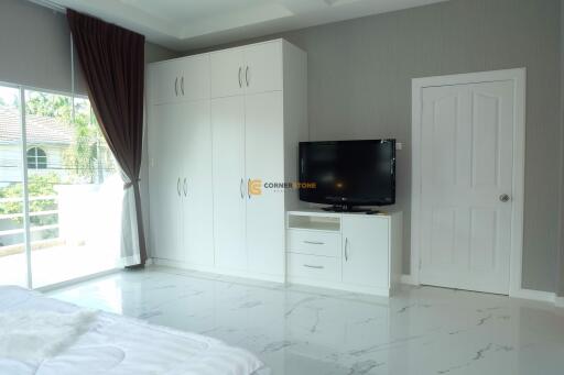 3 bedroom House in The Meadows East Pattaya