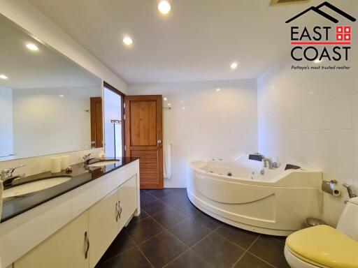 Royal Residence Condo for sale in South Jomtien, Pattaya. SC13568