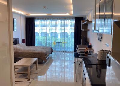 Studio bedroom Condo in Wong Amat Tower Wongamat