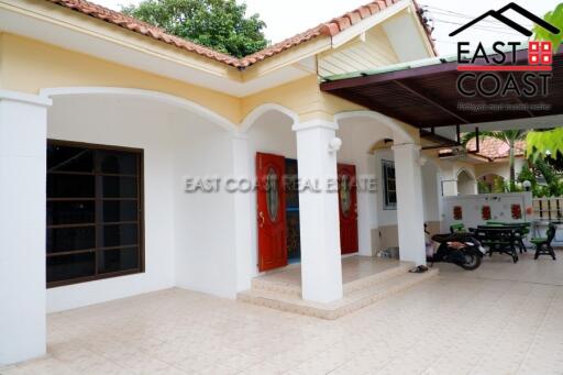 Sukjaroen Village House for rent in East Pattaya, Pattaya. RH10693