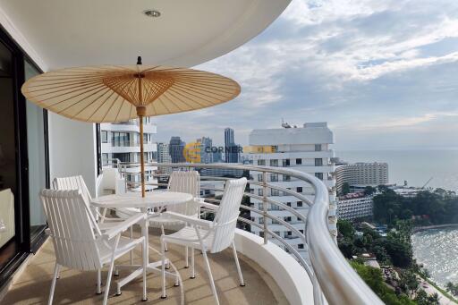 3 bedroom Condo in Royal Cliff Garden Pratumnak