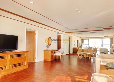 3 bedroom Condo in Royal Cliff Garden Pratumnak