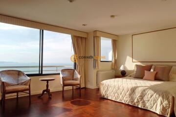 3 bedroom Condo in Royal Cliff Garden Pratumnak