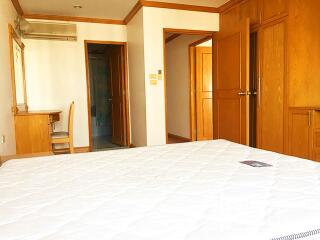 For RENT : Top View Tower / 3 Bedroom / 2 Bathrooms / 151 sqm / 45000 THB [6611663]