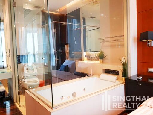 For RENT : The Address Sukhumvit 28 / 1 Bedroom / 1 Bathrooms / 53 sqm / 35000 THB [6610547]