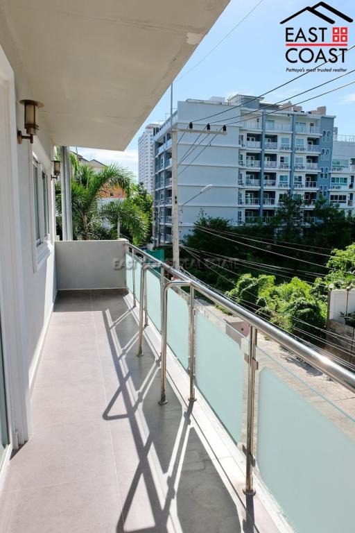 Tudor Court Condo for rent in Pratumnak Hill, Pattaya. RC13379