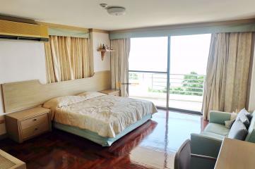 3 bedroom Condo in Royal Cliff Garden Pattaya