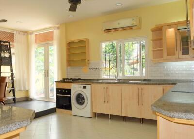 3 bedroom House in Supanuch Village East Pattaya