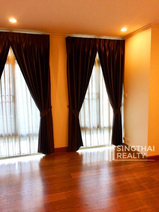 For RENT : Wattana Suite / 3 Bedroom / 3 Bathrooms / 141 sqm / 45000 THB [6781857]