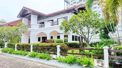 3 bedroom House in Hin Wong Village Na Jomtien