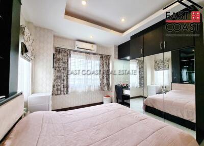 Patta Village House for rent in East Pattaya, Pattaya. RH13392