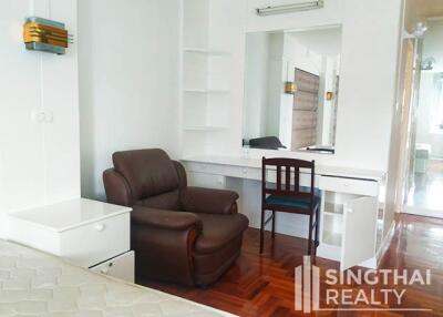 For RENT : Top View Tower / 3 Bedroom / 2 Bathrooms / 141 sqm / 45000 THB [7349197]