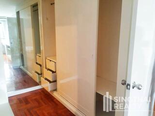 For RENT : Top View Tower / 3 Bedroom / 2 Bathrooms / 141 sqm / 45000 THB [7349197]