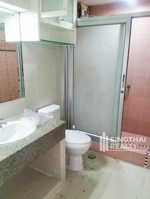 For RENT : Top View Tower / 3 Bedroom / 2 Bathrooms / 141 sqm / 45000 THB [7349197]