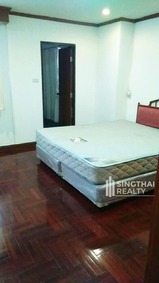 For RENT : Sahai Place / 3 Bedroom / 4 Bathrooms / 251 sqm / 45000 THB [7444052]