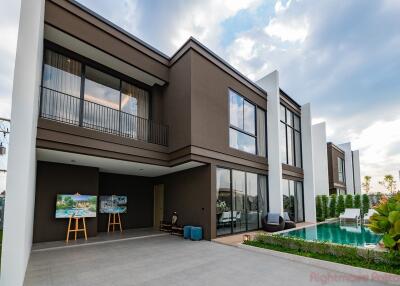 4 ห้องนอน บ้าน สำหรับขาย ใน ห้วยใหญ่ - Highland Park Pool Villas Pattaya