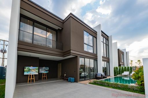 4 ห้องนอน บ้าน สำหรับขาย ใน ห้วยใหญ่ - Highland Park Pool Villas Pattaya
