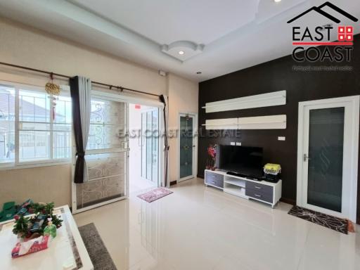 Chockchai Village 10 House for rent in East Pattaya, Pattaya. RH13456