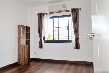 3 bedroom House in Uraiwan Grand Villa East Pattaya