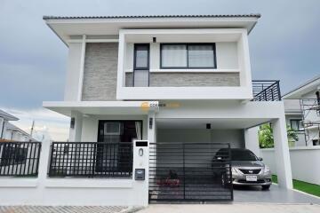 บ้านหลังนี้มี 3 ห้องนอน  อยู่ในโครงการชื่อ Uraiwan Grand Villa  ตั้งอยู่ที่