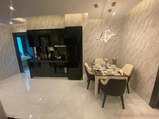 2 Bed Condo For Sale In South Pattaya - Grand Solaire