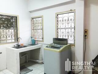 For RENT : House Phromphong / 2 Bedroom / 3 Bathrooms / 201 sqm / 45000 THB [7943223]