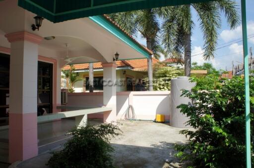 Country Club Villa House for rent in East Pattaya, Pattaya. RH5998