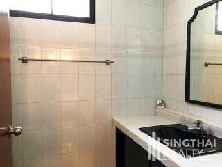 For RENT : Diyal Mansion / 3 Bedroom / 2 Bathrooms / 231 sqm / 45000 THB [7964257]