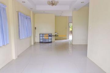 3 bedroom House in  East Pattaya